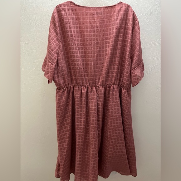 Bloom Chic Dusty Pink midi dress with ruffles on skirt in a size 26. - Picture 4 of 6